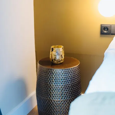 Гостевой дом Lok Historics Luxury Art-inspired Loft In Historic Centre!