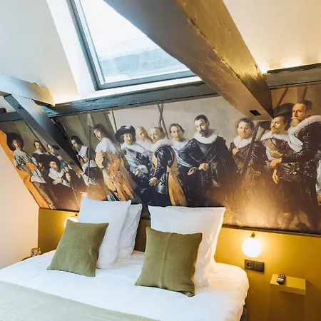 Lok Historics Luxury Art-inspired Loft In Historic Centre! Гостевой дом