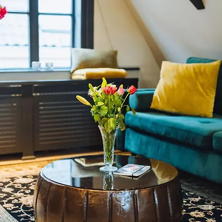 Lok Historics Luxury Art-inspired Loft In Historic Centre! Гостевой дом 4*