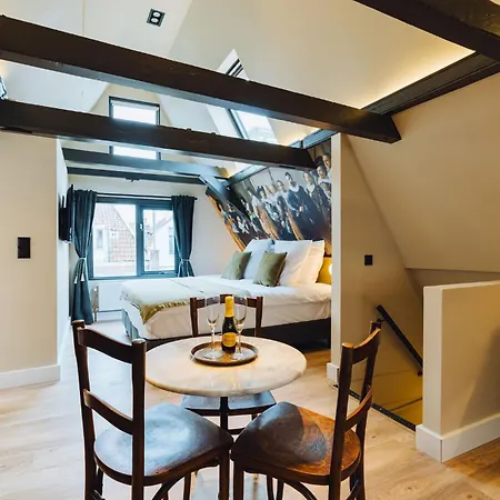 Lok Historics Luxury Art-inspired Loft In Historic Centre! Гарлем