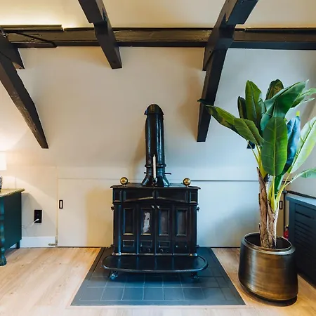 Lok Historics Luxury Art-inspired Loft In Historic Centre!